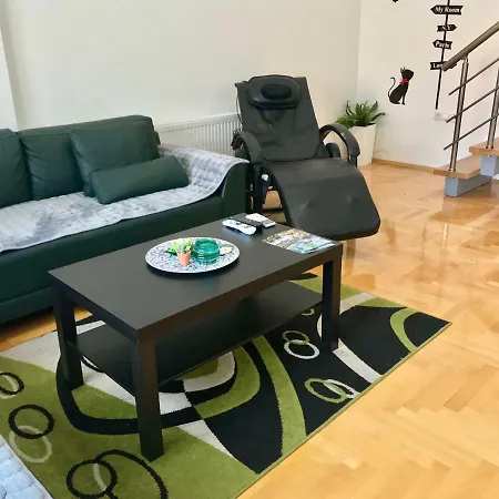 Regina's Luxury Apartment