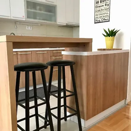 Regina's Luxury Apartment *